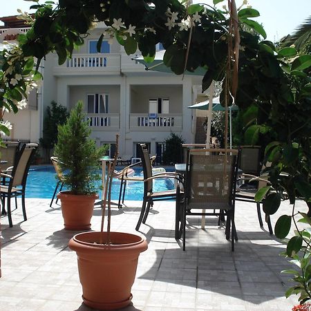Akatos Hotel Agia Marina  Exterior photo