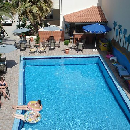 Akatos Hotel Agia Marina  Exterior photo