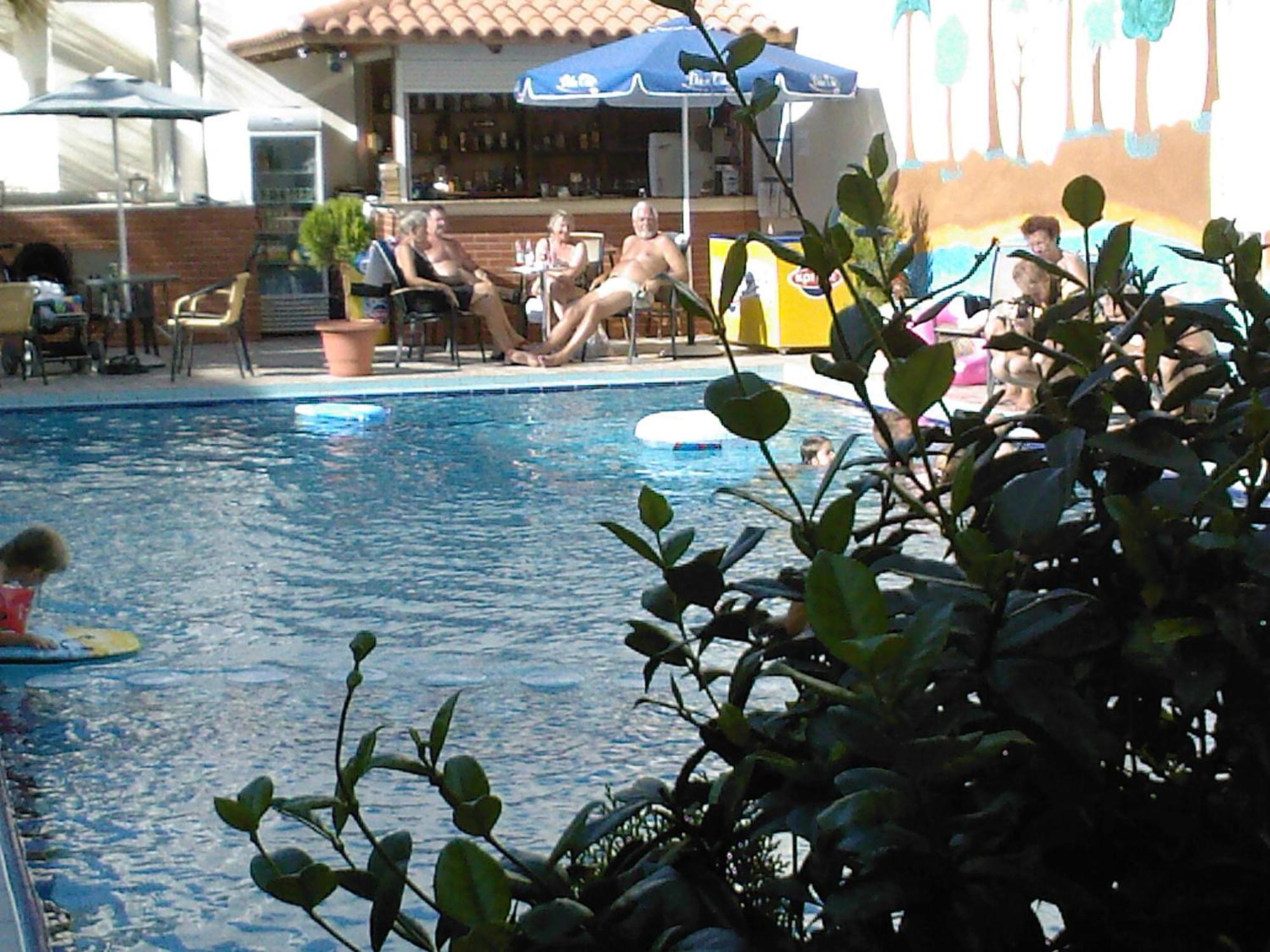 Akatos Hotel Agia Marina  Exterior photo