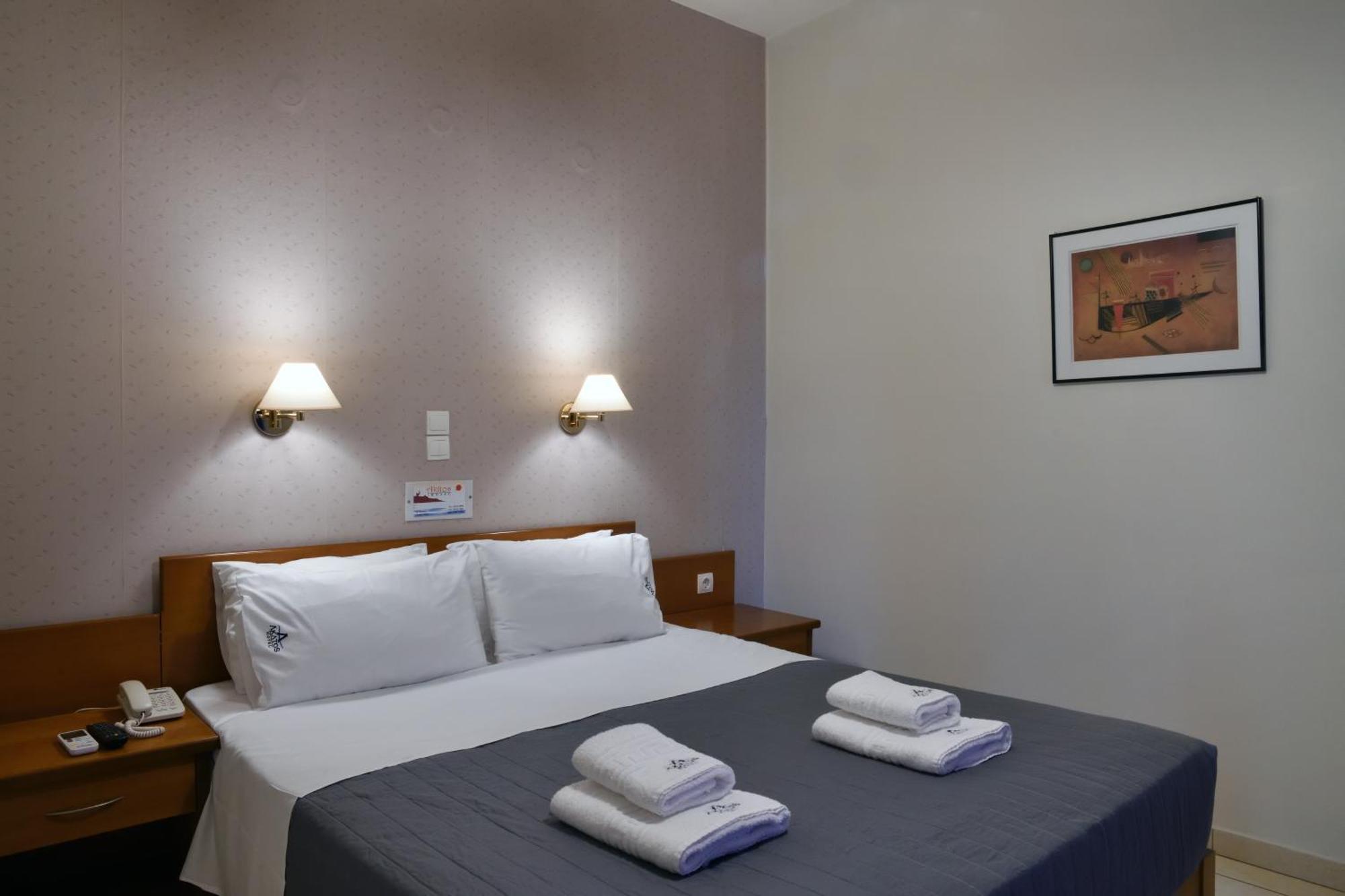 Akatos Hotel Agia Marina  Exterior photo