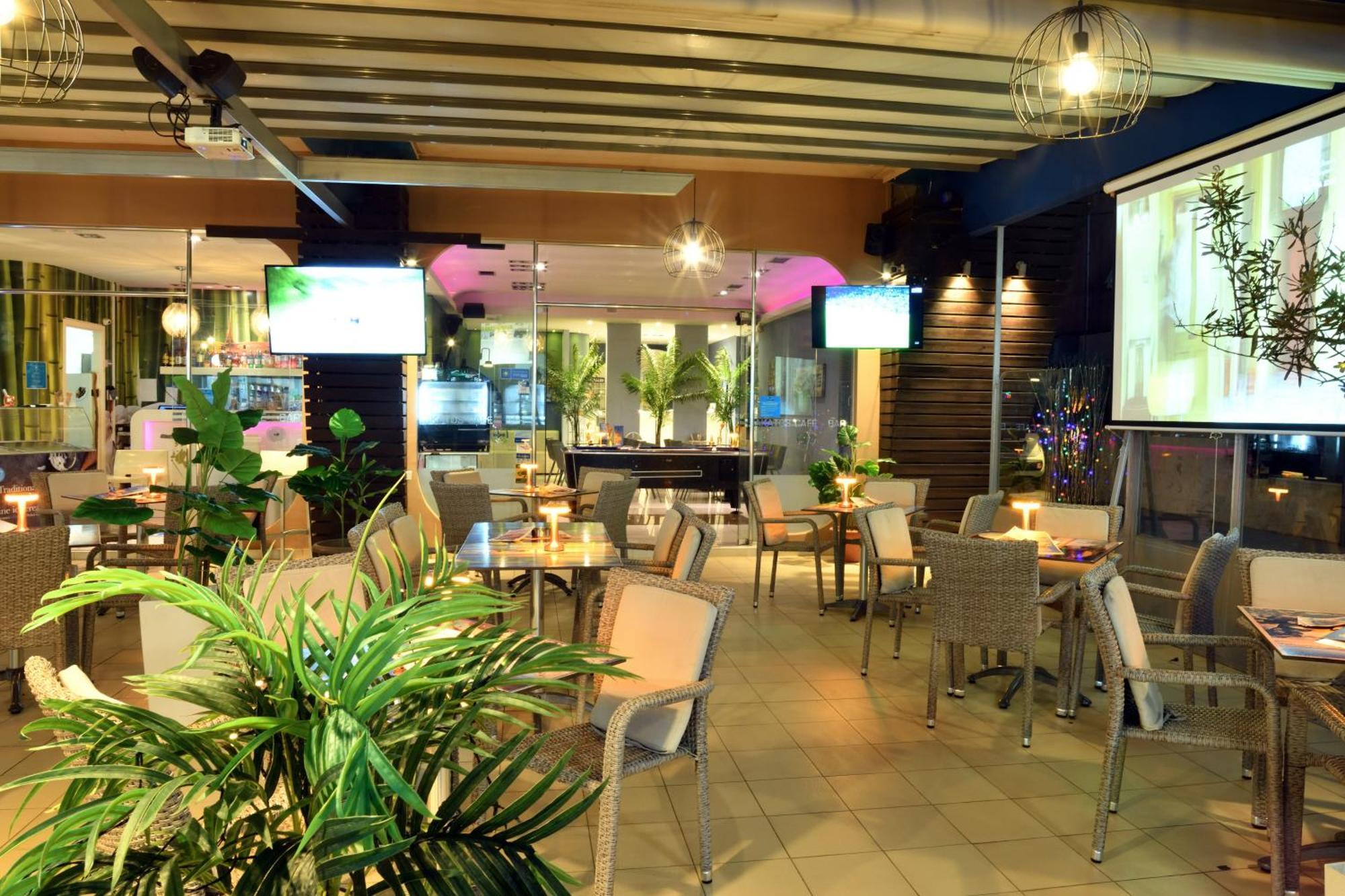 Akatos Hotel Agia Marina  Exterior photo
