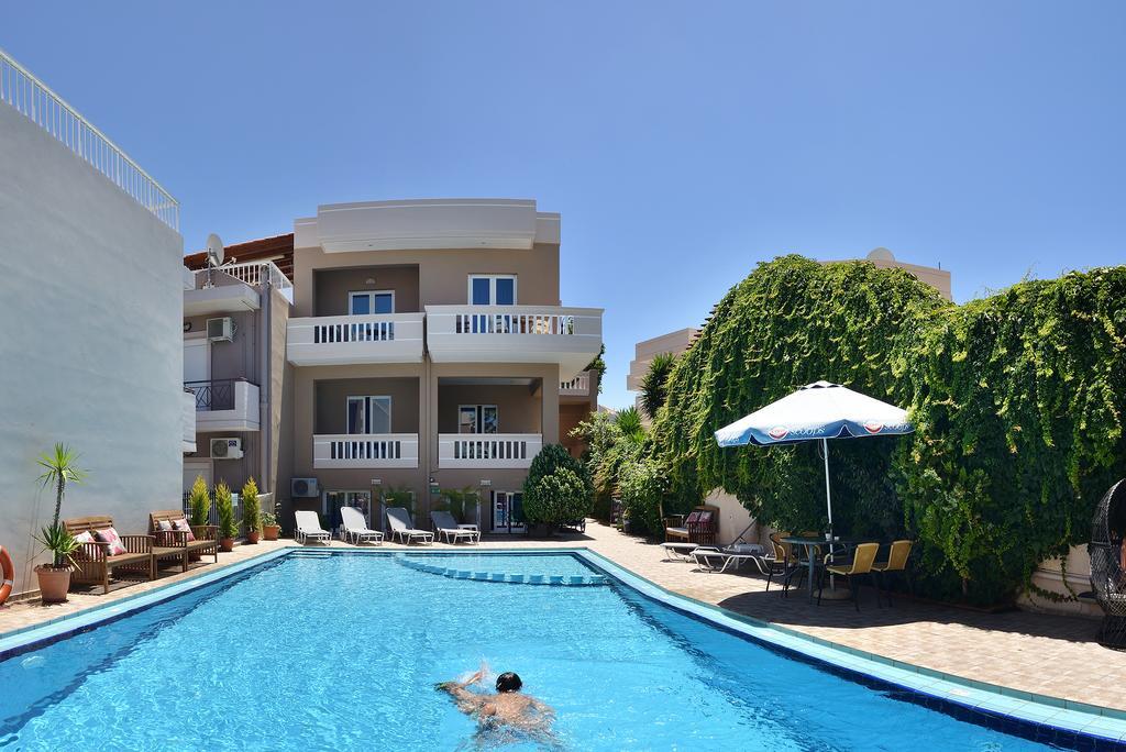 Akatos Hotel Agia Marina  Exterior photo