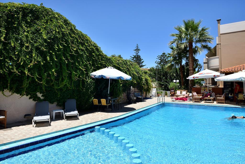 Akatos Hotel Agia Marina  Exterior photo